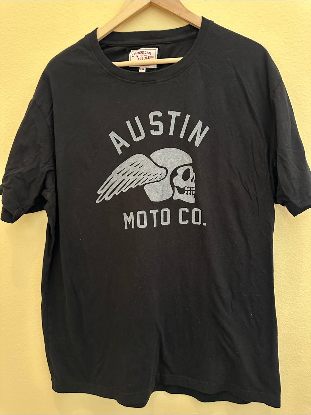 AuMen's Black Graphic Tee